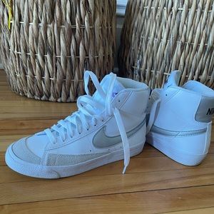 Size 7 Nike high top blazers